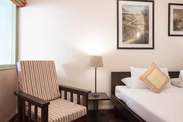 G 49 Bed & Breakfast New Delhi Bagian luar foto