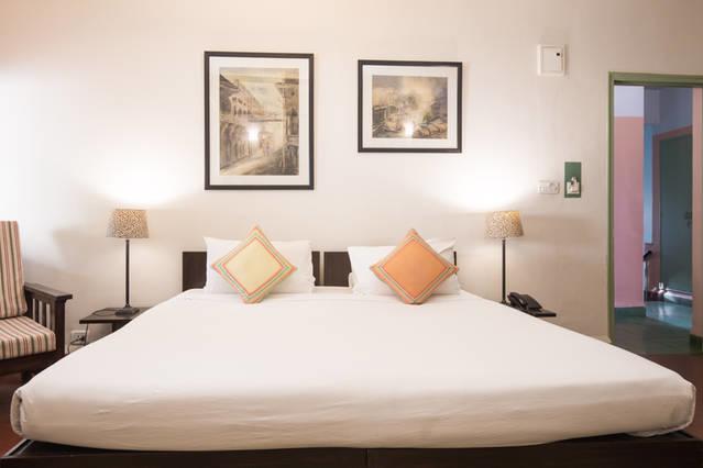 G 49 Bed & Breakfast New Delhi Bagian luar foto