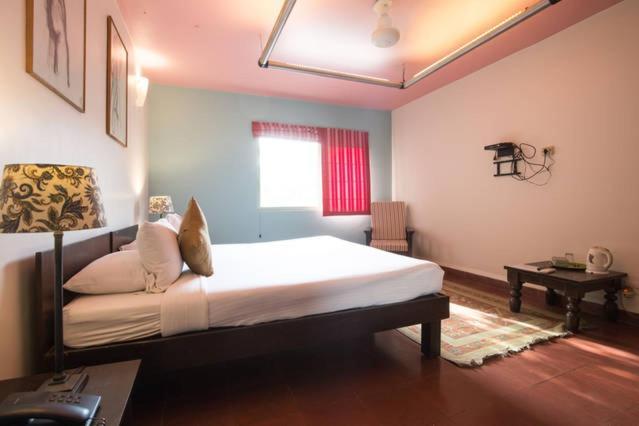 G 49 Bed & Breakfast New Delhi Bagian luar foto